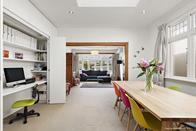 Photo of property in 13 Firth Terrace, Karori, Wellington, 6012