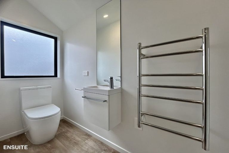 Photo of property in 17 Wheatsheaf Lane, Heathcote Valley, Christchurch, 8022