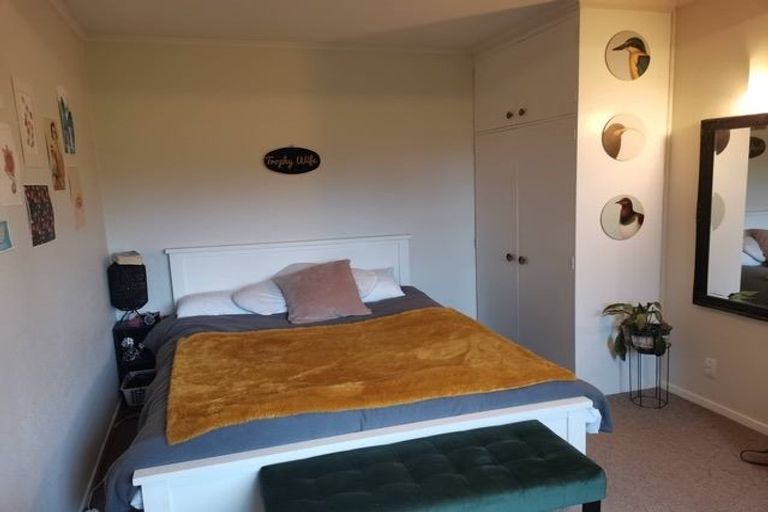 Photo of property in 1 Flint Way, Northland, Wellington, 6012