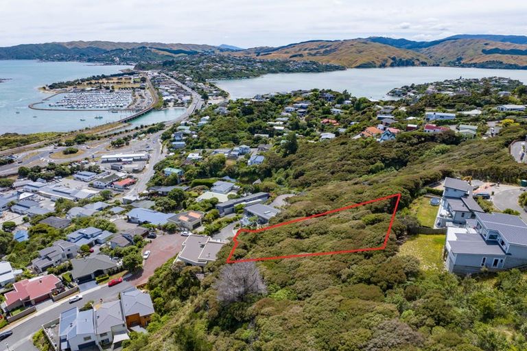 Photo of property in 28 Paremata Drive, Paremata, Porirua, 5024