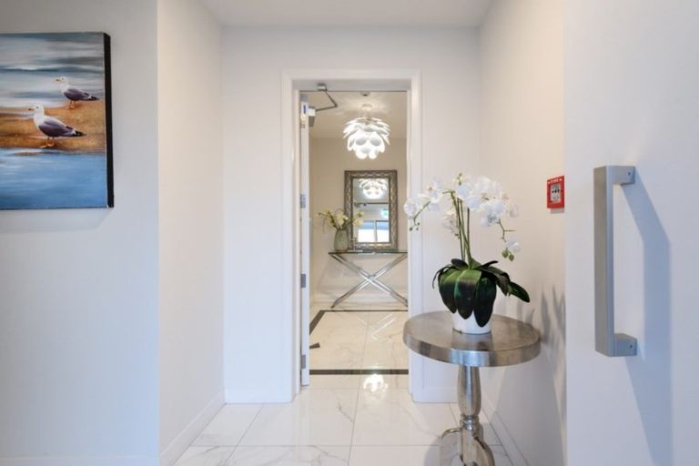 Photo of property in 3/89 Fisher Parade, Sunnyhills, Auckland, 2010