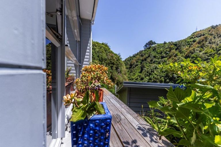 Photo of property in 2/17 Blackbridge Road, Wadestown, Wellington, 6012