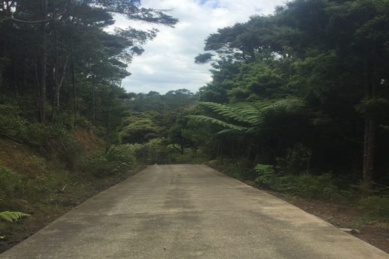 Photo of property in 387 Paremoremo Road, Paremoremo, Auckland, 0632