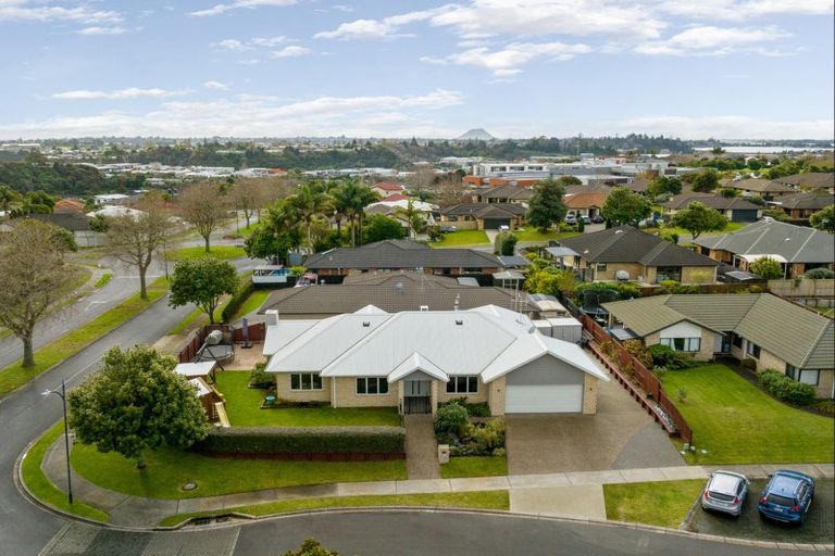 Photo of property in 1 Dove Place, Pyes Pa, Tauranga, 3112