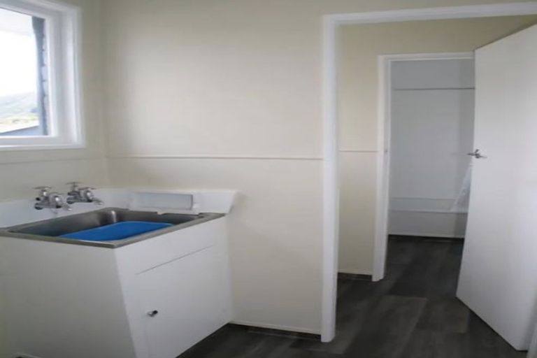 Photo of property in 27 Kent Street, Picton, 7220