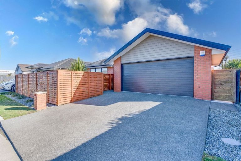 Photo of property in 7 Taggart Place, Sockburn, Christchurch, 8042