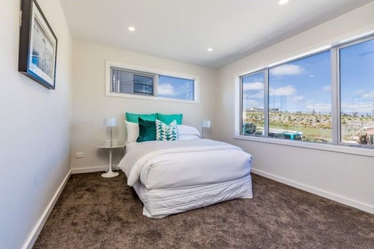 Photo of property in 3 Tuangi Street, Long Bay, Auckland, 0630