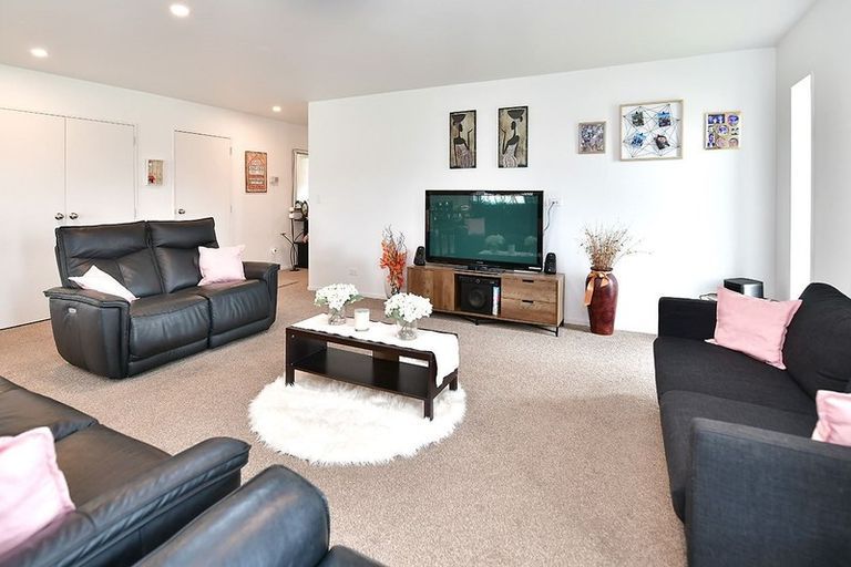 Photo of property in 29 Chic Gardens, Parakai, 0830