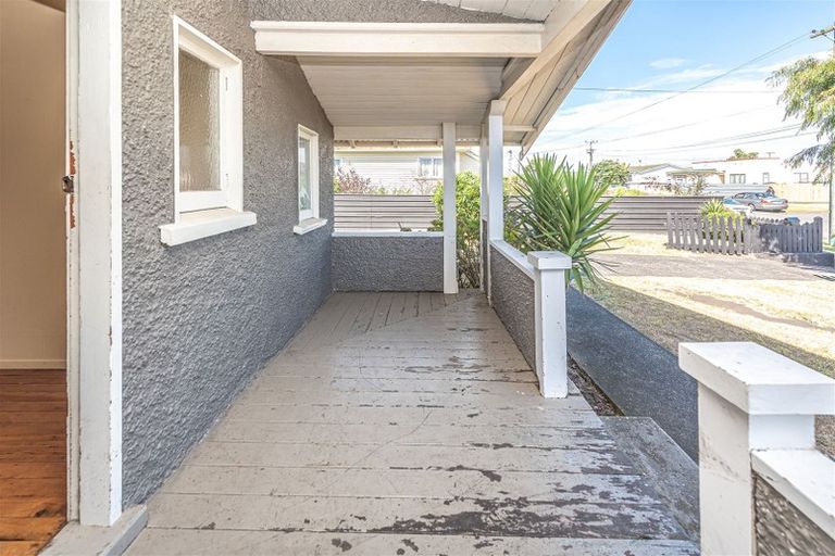 Photo of property in 14 Duigan Street, Gonville, Whanganui, 4501