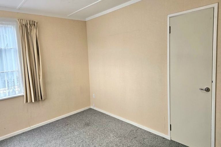 Photo of property in 8 Cleland Crescent, Naenae, Lower Hutt, 5011