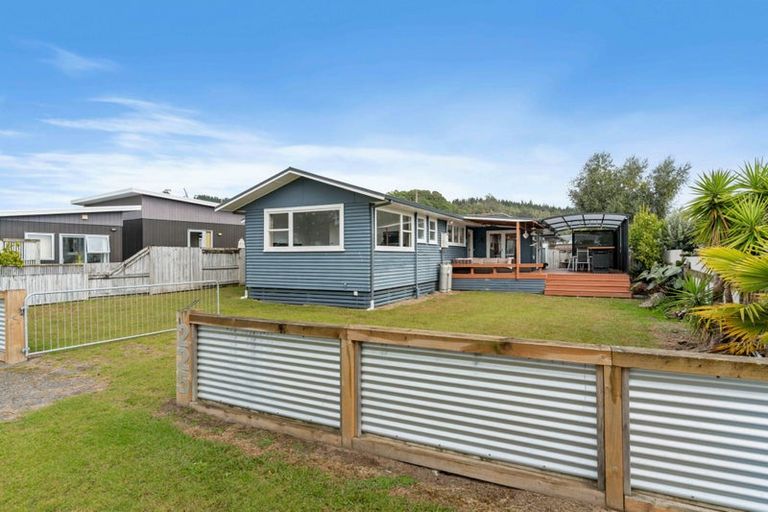 Photo of property in 225 Port Road, Whangamata, 3620