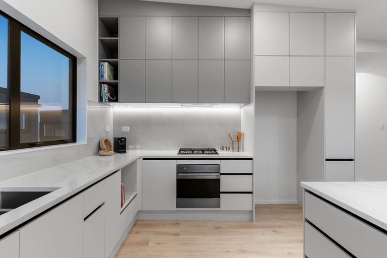 Photo of property in 935 Whangaparaoa Road, Manly, Whangaparaoa, 0930