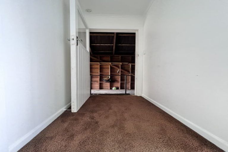 Photo of property in 93 Henderson Valley Road, Henderson, Auckland, 0612