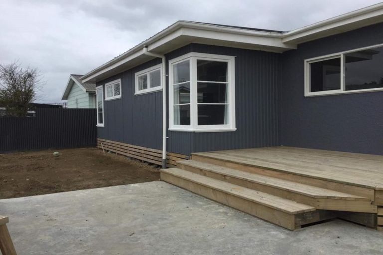 Photo of property in 16 Milson Line, Roslyn, Palmerston North, 4414