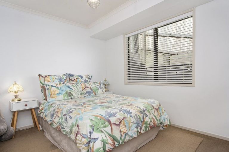 Photo of property in 40 Waterside Drive, Pyes Pa, Tauranga, 3112