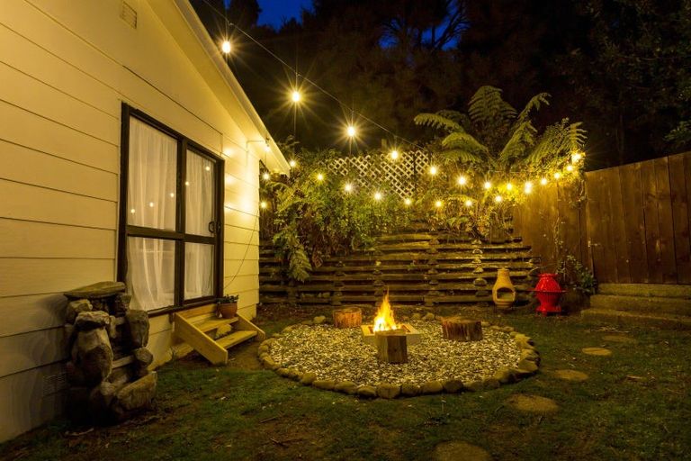 Photo of property in 33 Fraser Street, Wainuiomata, Lower Hutt, 5014