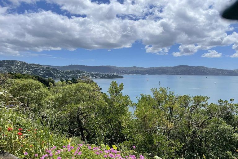 Photo of property in 12 Countess Close, Maupuia, Wellington, 6022