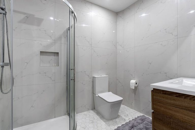 Photo of property in 35 Grumman Lane, Newlands, Wellington, 6037