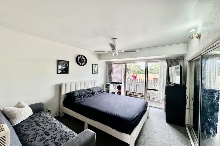 Photo of property in 24 Windoma Circle, Manukau, Auckland, 2025