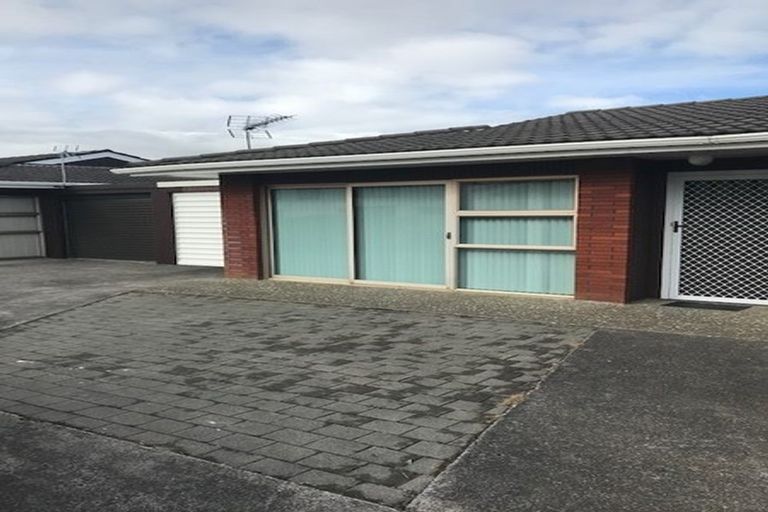 Photo of property in 1/131 Union Road, Howick, Auckland, 2014
