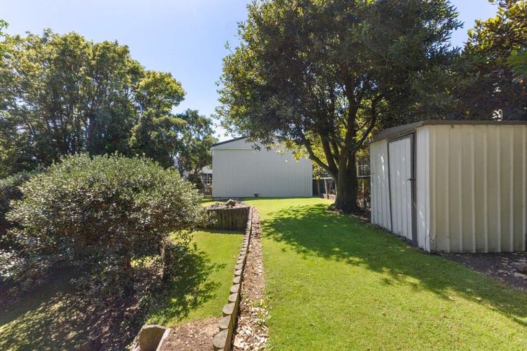 Photo of property in 14 Peace Avenue, Moturoa, New Plymouth, 4310