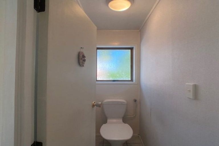 Photo of property in 7/33 Swanson Road, Henderson, Auckland, 0610