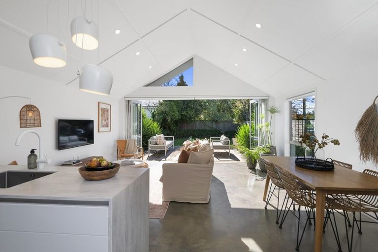 Photo of property in 15 Randall Street, Richmond, Christchurch, 8013