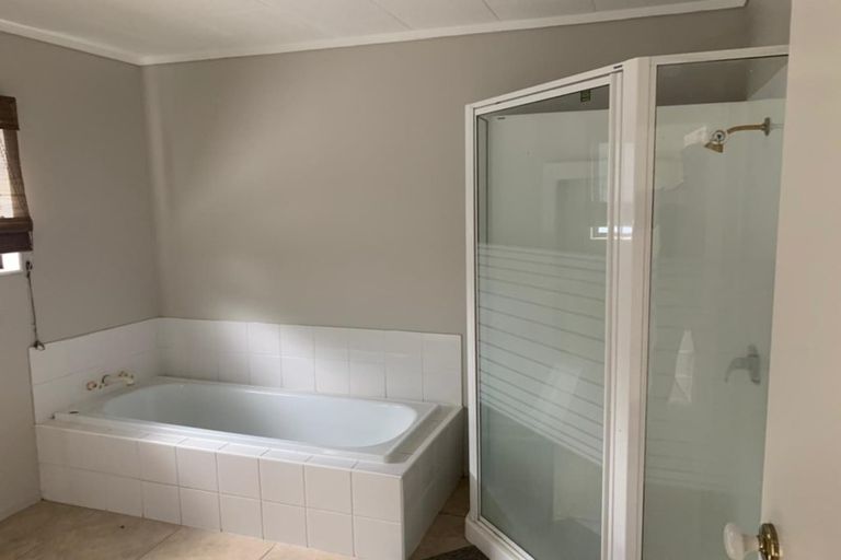 Photo of property in 21 Hakea Place, Totara Heights, Auckland, 2105