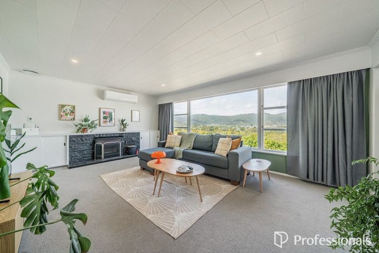 Photo of property in 10 Major Drive, Kelson, Lower Hutt, 5010