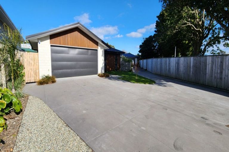 Photo of property in 12 Broadmore Street, Vogeltown, New Plymouth, 4310