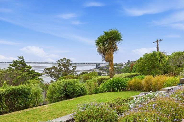 Photo of property in 20 Maffeys Road, Mount Pleasant, Christchurch, 8081