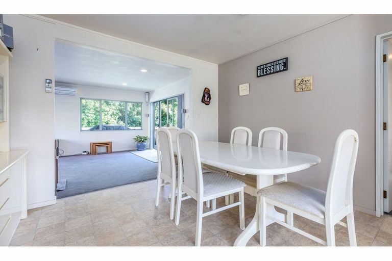 Photo of property in 19 Brookvale Park, Stanmore Bay, Whangaparaoa, 0932