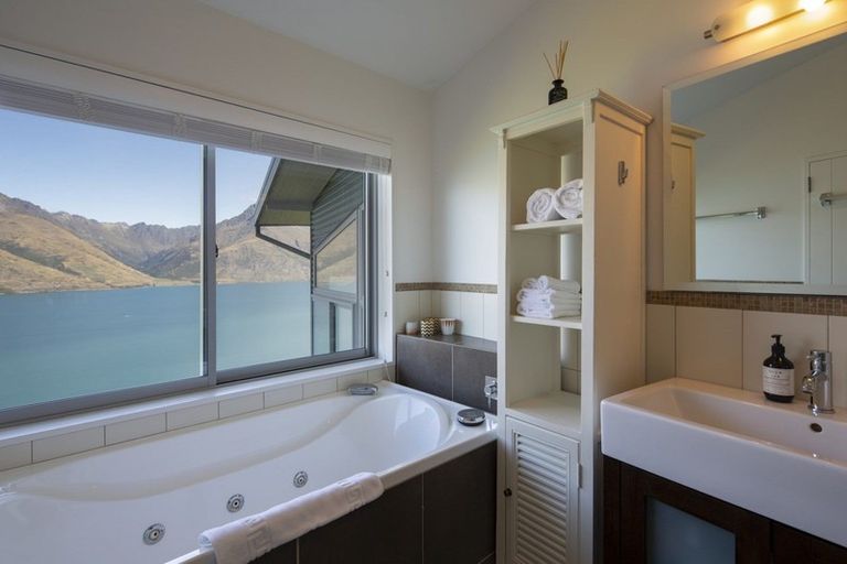 Photo of property in 36 Corsican Drive, Ben Lomond, Queenstown, 9371