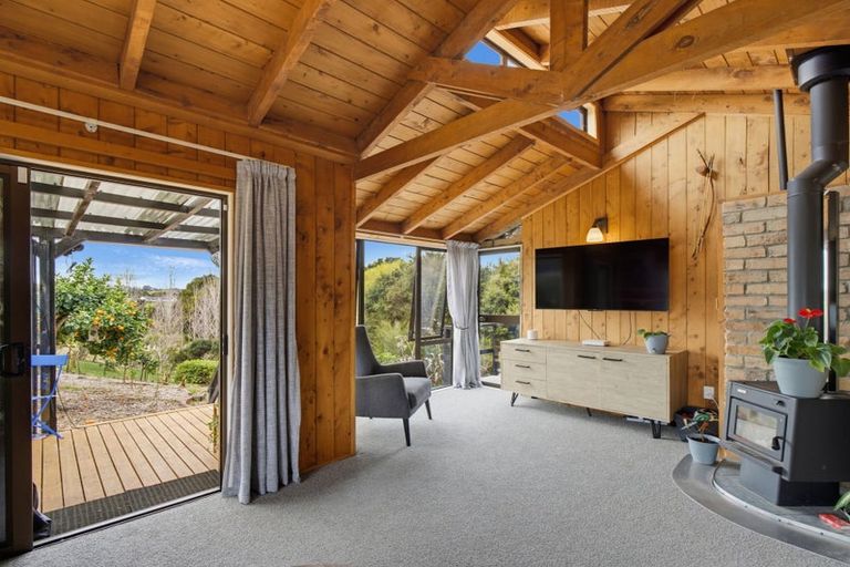 Photo of property in 43 Pahi Road, Paparoa, 0571