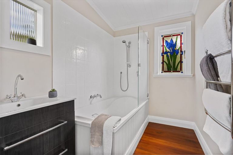 Photo of property in 229 Eskdale Road, Birkenhead, Auckland, 0626