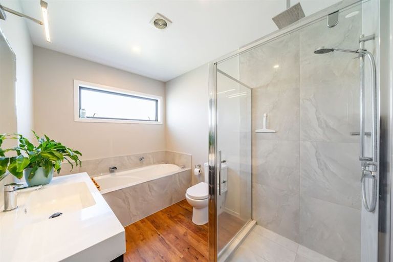 Photo of property in 14 Resolution Drive, Whitby, Porirua, 5024