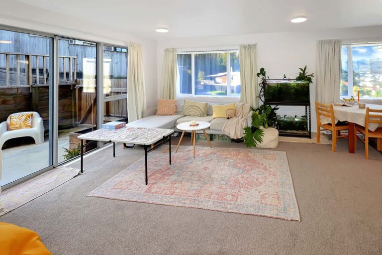 Photo of property in 10 Rondane Place, Tirohanga, Lower Hutt, 5010