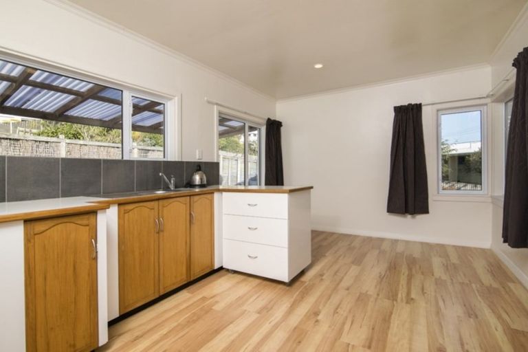 Photo of property in 81 Milton Terrace, Picton, 7220