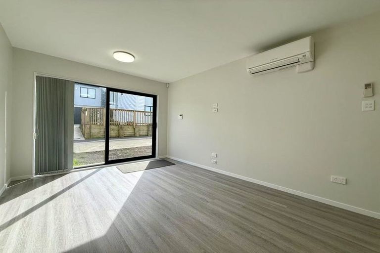 Photo of property in 4 Tawapou Close, Massey, Auckland, 0614