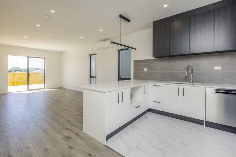 Photo of property in 131 Walters Road, Papakura, Takanini, 2110