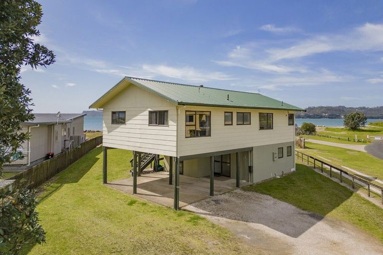 Photo of property in 103 Buffalo Beach Sh25 Road, Whitianga, 3510