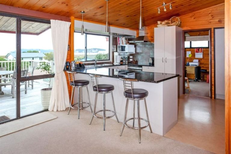 Photo of property in 261 Cook Drive, Whitianga, 3510