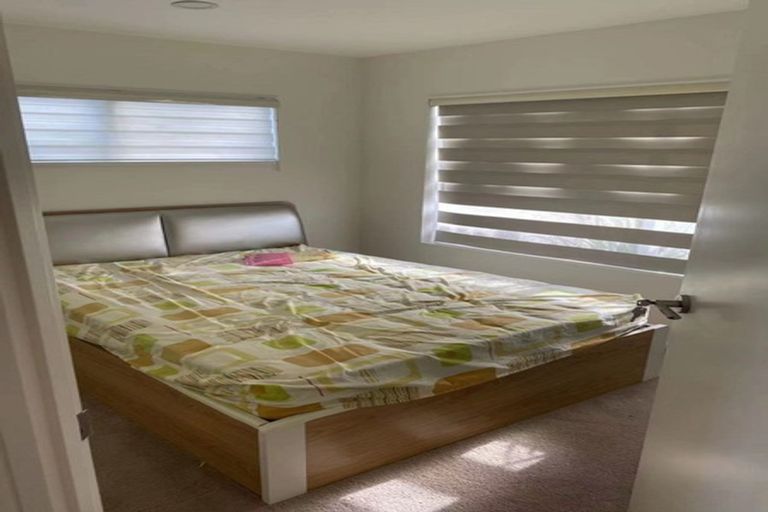 Photo of property in 1/11 Strid Road, Te Atatu South, Auckland, 0610