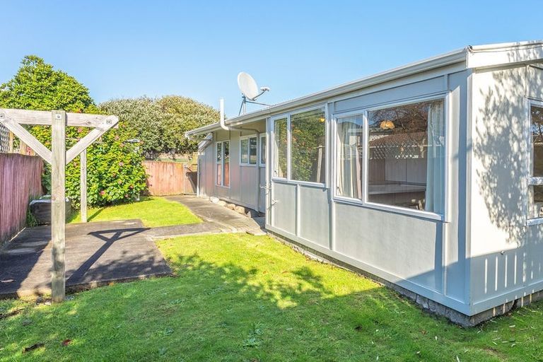 Photo of property in 7a Rodney Grove, Paraparaumu, 5032