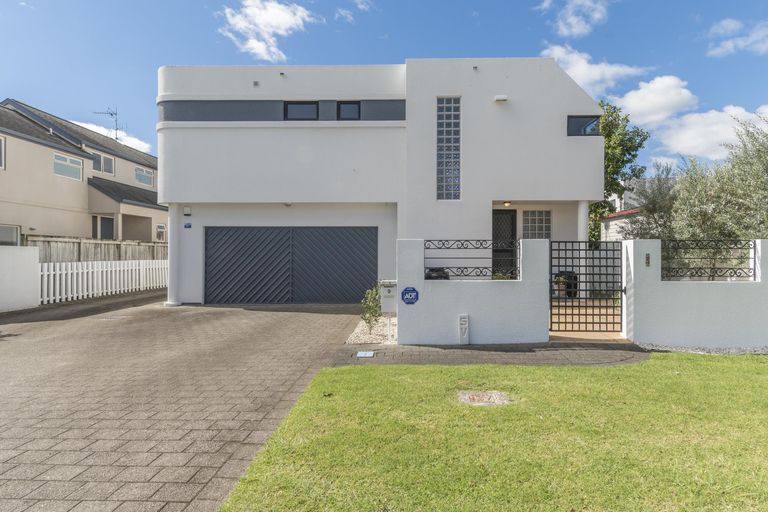 Photo of property in 9 Kulim Avenue, Otumoetai, Tauranga, 3110