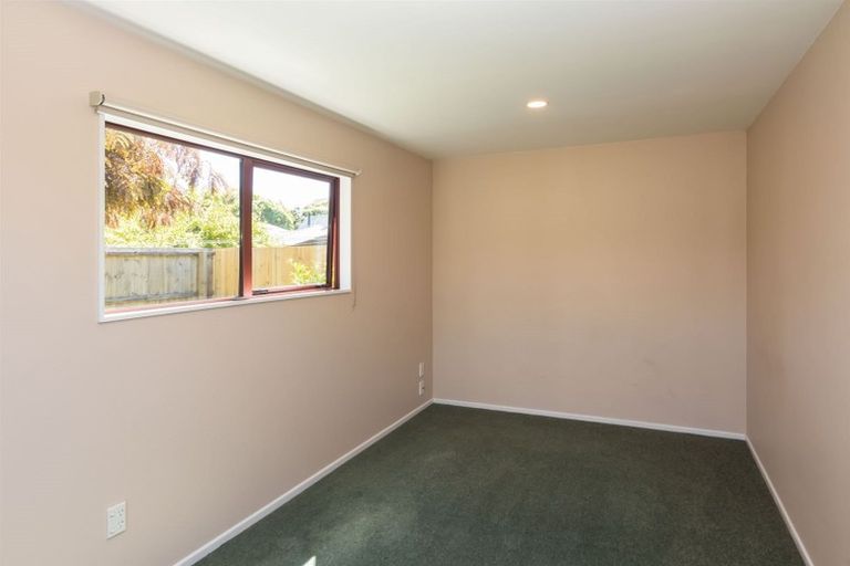 Photo of property in 57 Sandwich Road, Beckenham, Christchurch, 8023