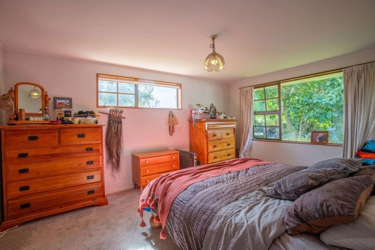 Photo of property in 8 Ameku Road, Raetihi, 4632