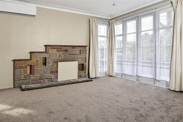 Photo of property in 17 Sheehan Road, Te Atatu South, Auckland, 0610