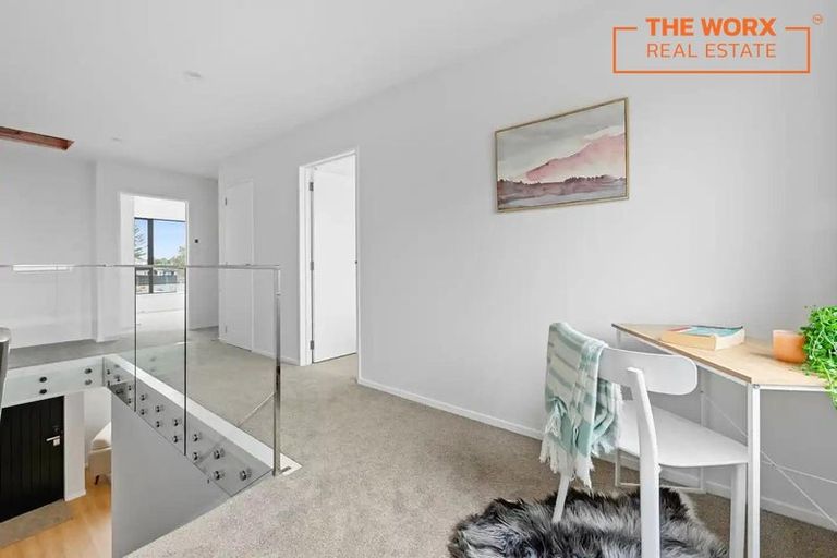 Photo of property in 70d Cargill Street, Papakura, 2110