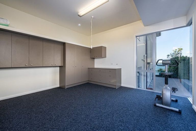 Photo of property in 52 Seacliffe Avenue, Belmont, Auckland, 0622